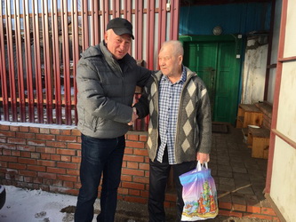 Вячеслав Доронин посетил ветеранов Великой Отечественной войны